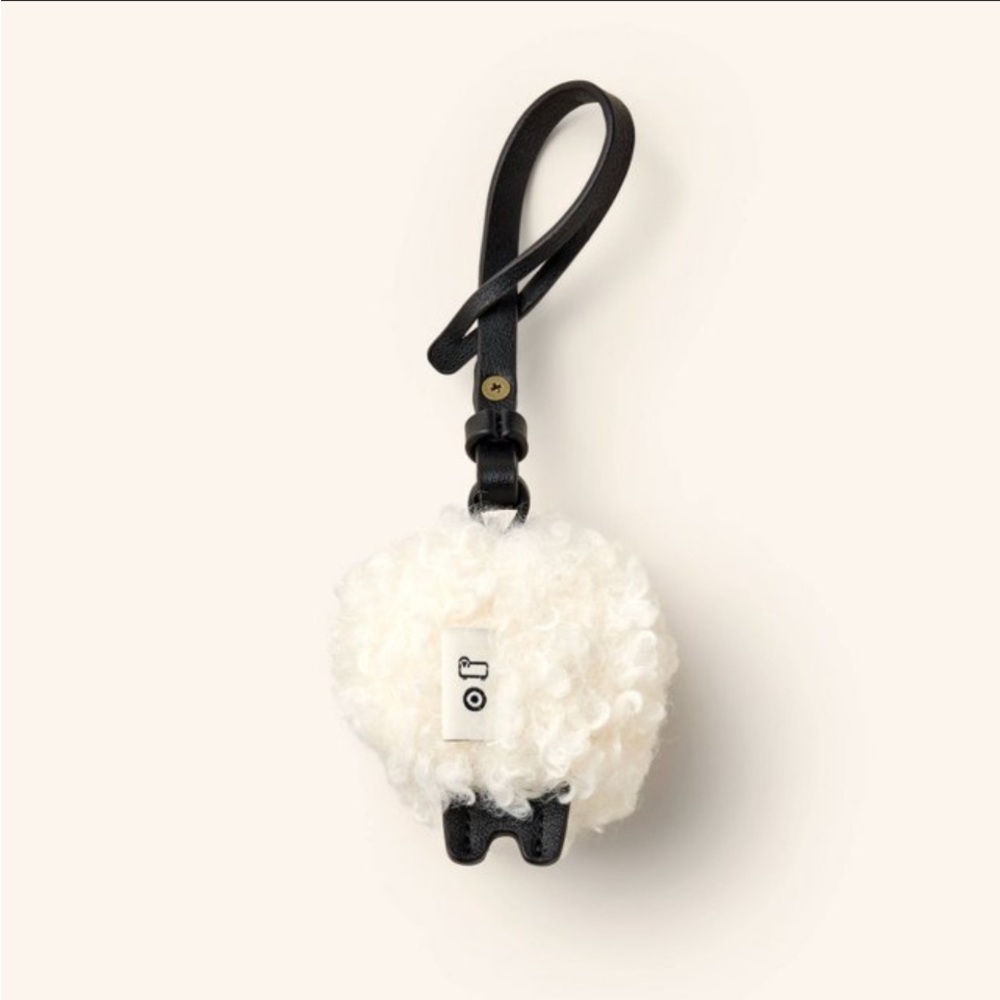 ⌛️expiring LAST ONE⌛️NWT Woolrich x Target Adorable Sheep-Shaped Bag Charm - Picture 3 of 4
